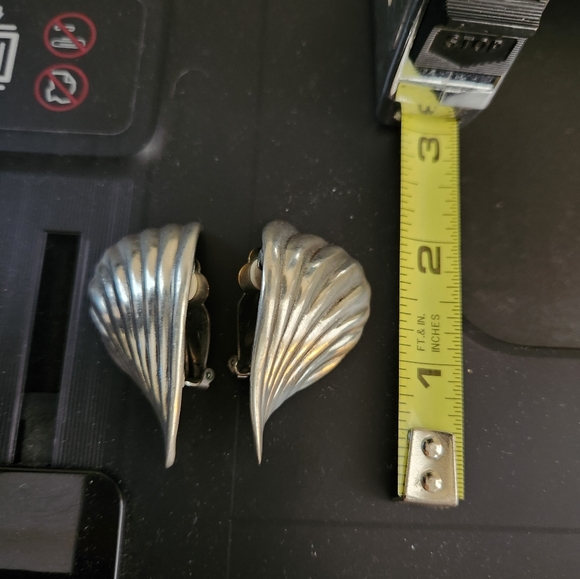 EARRINGS CLIP ON - Picture 1 of 5